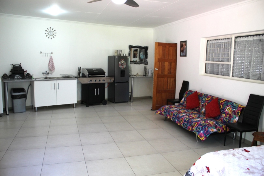 Commercial Property for Sale in Lindequesdrif North West